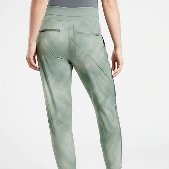 Athleta Nolita Slim Tapered Printed Crop Pant size 16 Grey - Picture 6 of 10